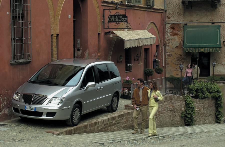  Lancia Phedra 2002 года  (фото 51 из 123)